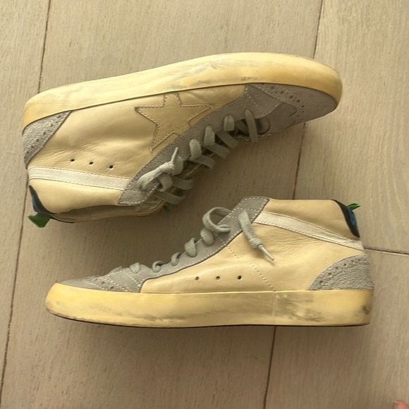 Golden Goose Shoes - Golden Goose Mid Star Sneaker, Leather and Suede in Grey and Cream